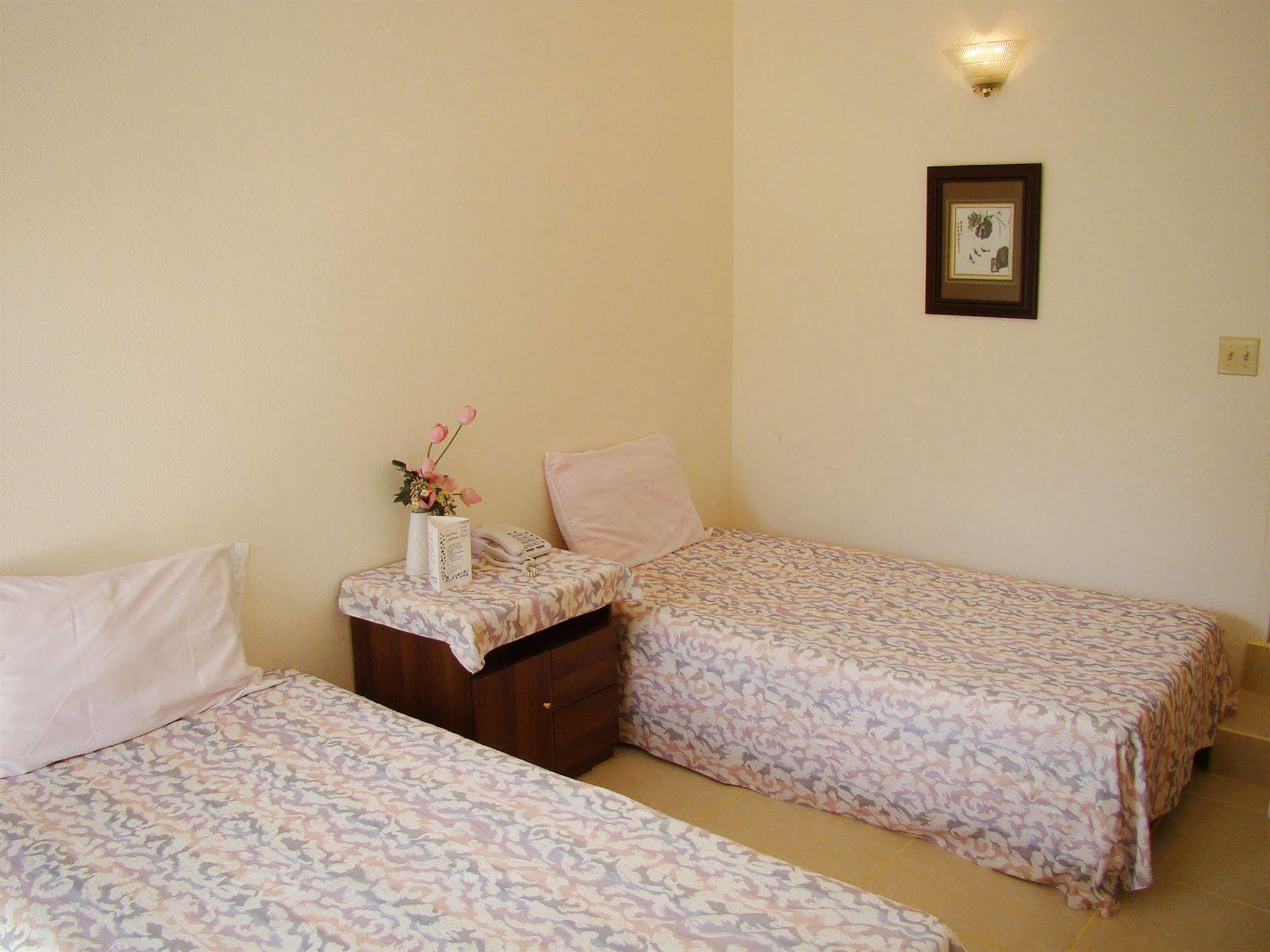 Micro Beach Hotel Garapan Buitenkant foto